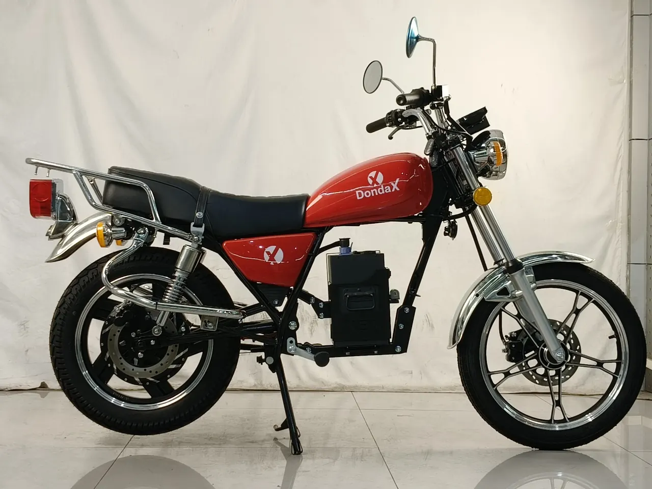 GN Model, Signal Red, three-quarter front